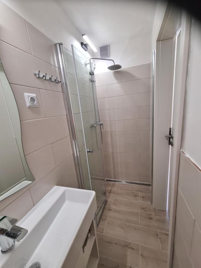 Ferienhaus Istrska Kamnita Hisa Soncni *