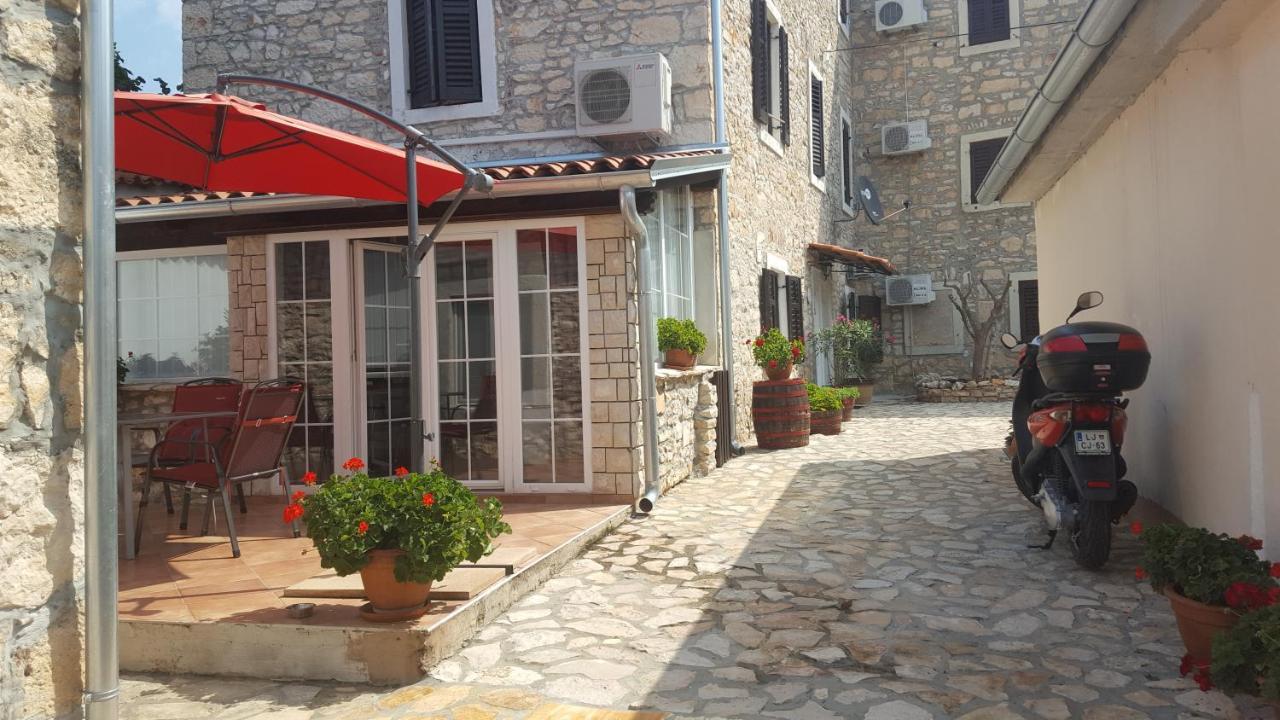 Ferienhaus Istrska Kamnita Hisa Soncni Medulin