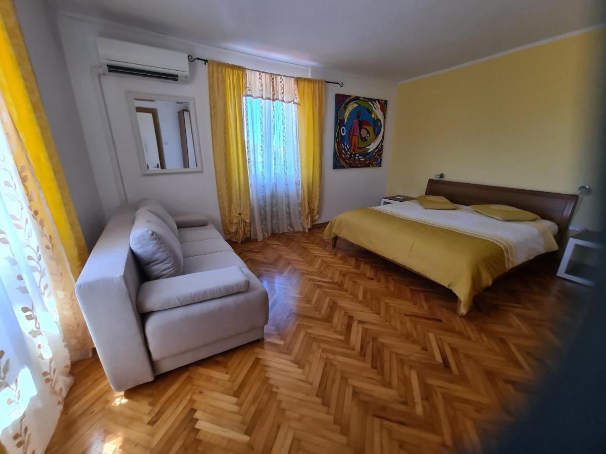Ferienhaus Istrska Kamnita Hisa Soncni *